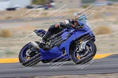 media/Jan-14-2023-SoCal Trackdays (Sat) [[497694156f]]/Turn 4 Set 2 (1030am)/